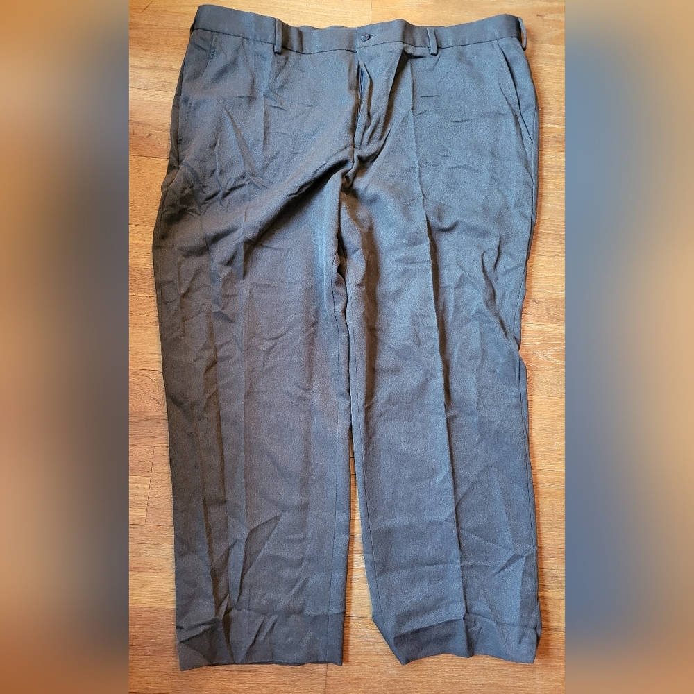 Van Heusen Traveler Mens dress pants 44 x 29 office formal golf gray
